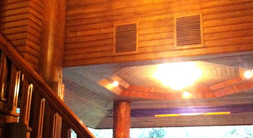 Image of Three-Bedroom House 12