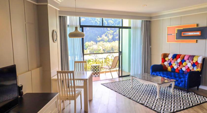 Image of Deluxe Sea View 13