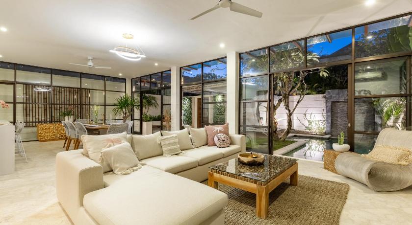 Quiet Tropical Villa in Seminyak Center photo