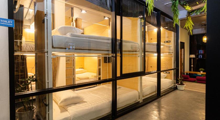 バンコク Khaosan Social Capsule Hostel 5つ星 ホテル スイート