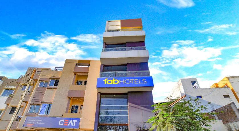 Capital O 8882 Hotel Pishori Residency photo