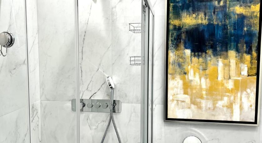MONDRIAN Luxury Suites & Apartments Market Square I photo