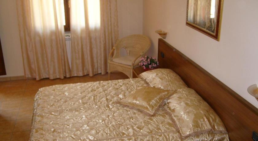 HOTEL RISTORANTE DEGLI AMICI