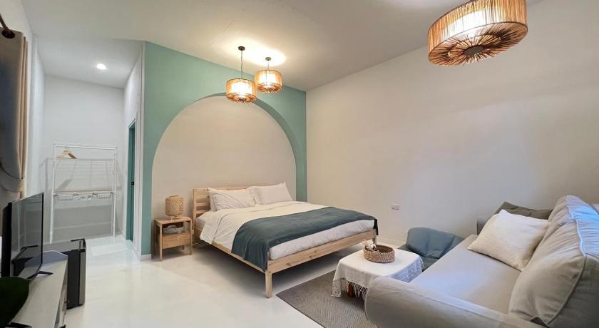 Warm White Hua Hin House — Hotel in Hua Hin / Cha-am