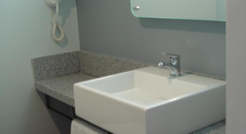 ピラール ibis Pilar 3つ星 ホテル レストラン