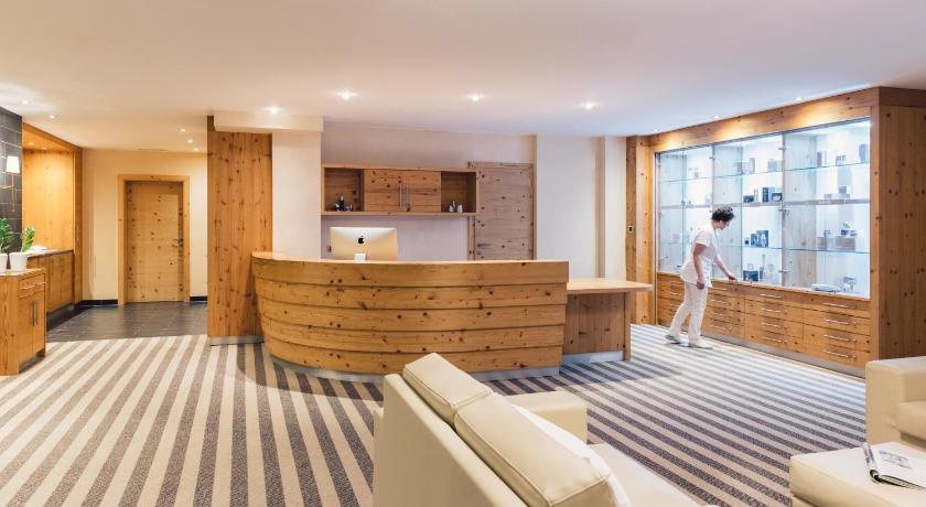 Alpenpalace Luxury Hideaway & Spa Retreat photo