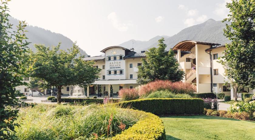 Alpenpalace Luxury Hideaway & Spa Retreat