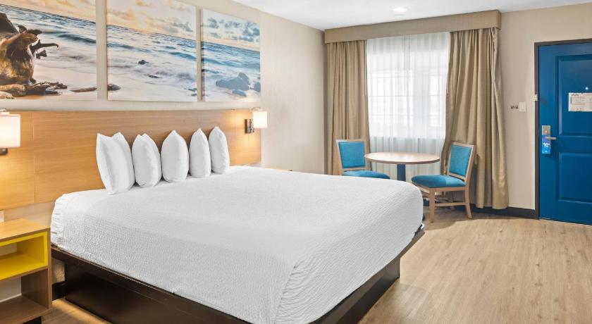 Days Inn by Wyndham San Diego-East/El Cajon photo