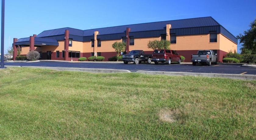 Super 8 By Wyndham Columbia City photo