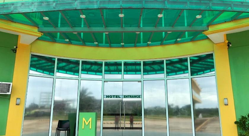 MEACO ROYAL HOTEL- APARRI photo