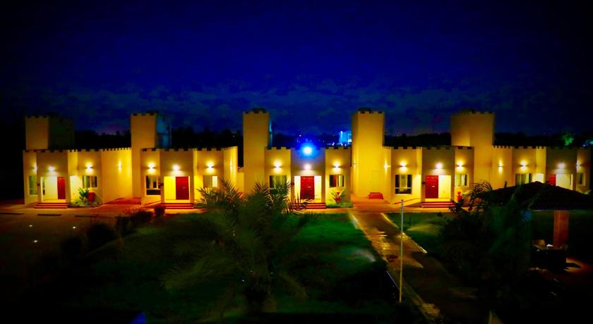 Coastline Resort photo