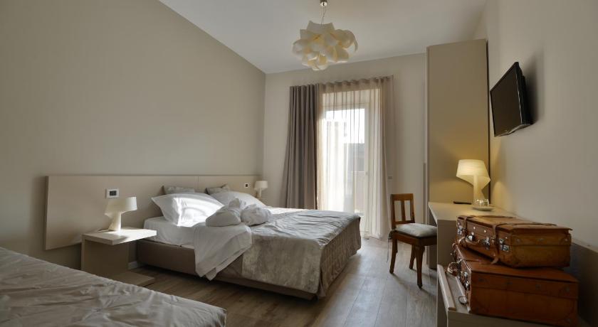 Daman Rooms & Breakfast
