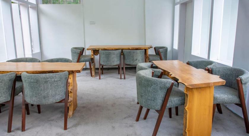 Hotel Reego – Skardu, PA