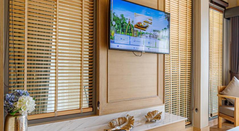 Image of King Whirlpool Villa 10