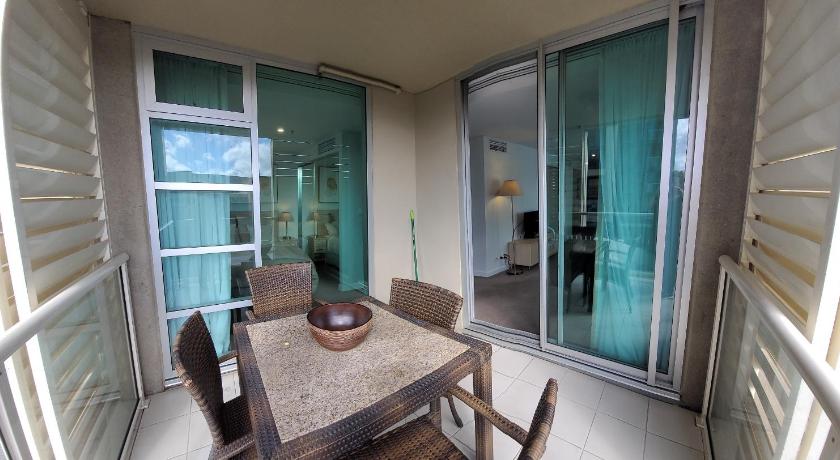 CBD Deluxe Private 2 Bedroom Apartment photo