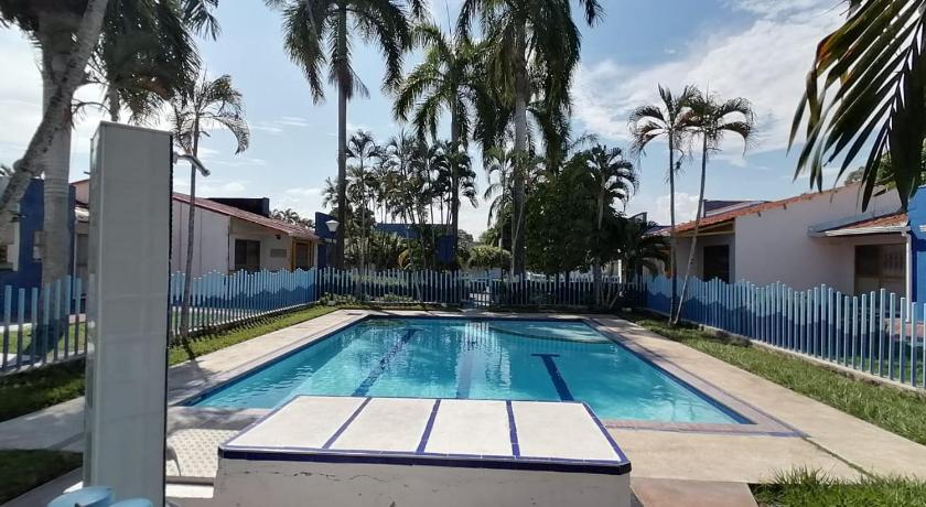 Precioso alojamiento con 6 piscinas en conjunto cerrado, casa recien pintada marzo 2026