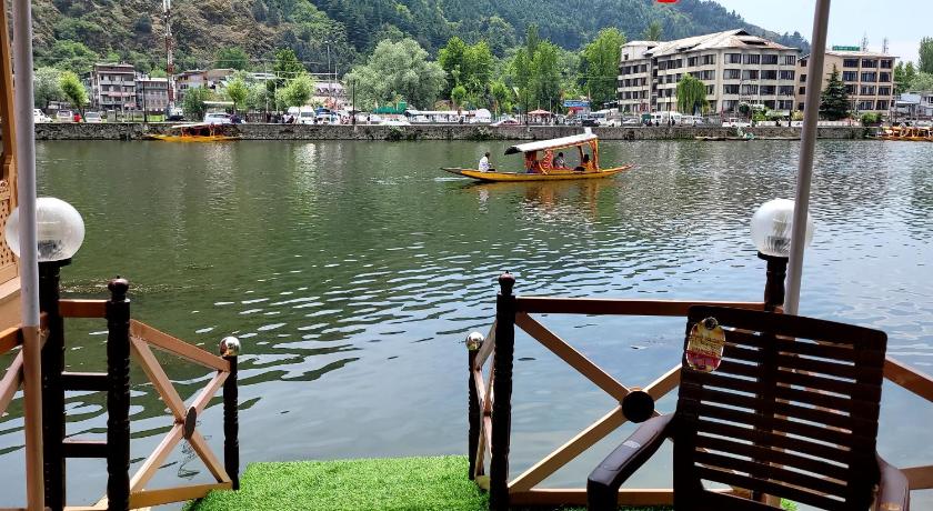 Tashkand Houseboat photo