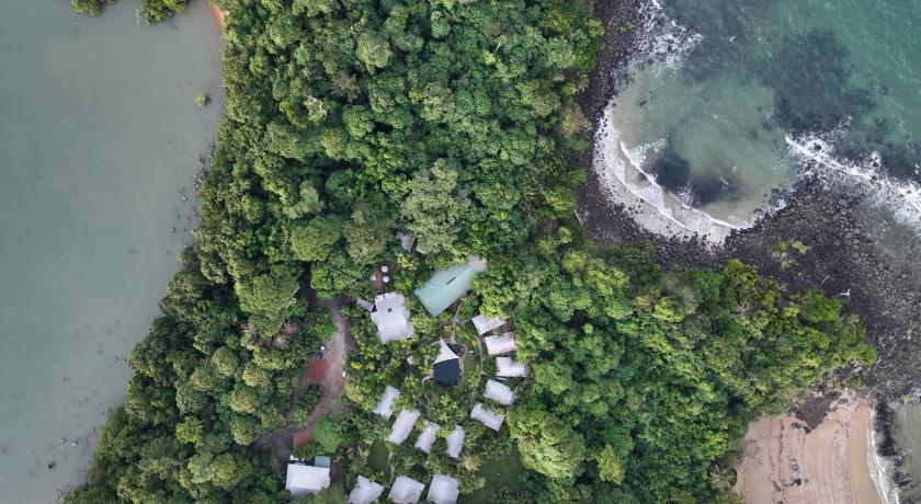 Eco Village Mission Beach Hotel photo