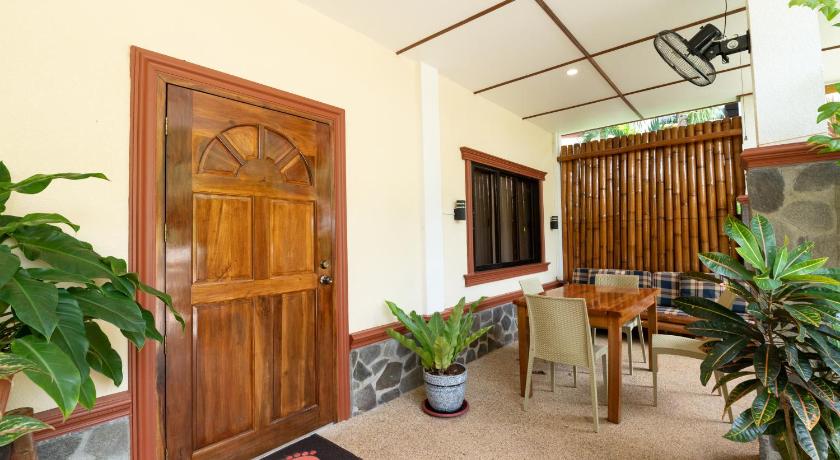 Alona Apartments photo