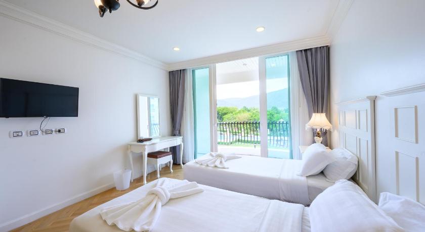 Image of One-Bedroom Suite 4