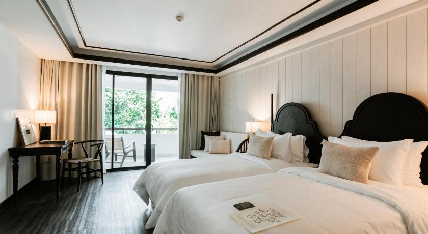 Image of Superior Twin Room 0