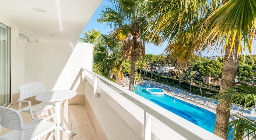 Szoba kétszemélyes vagy 2 külön ággyal - medencére nyíló kilátással (Double or Twin Room with Pool View) fotója 11