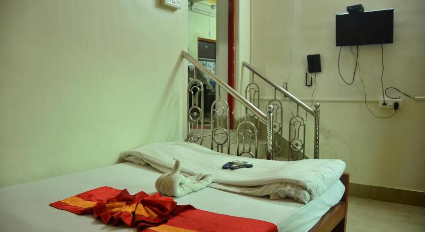 STAYMAKER Royal Residency photo