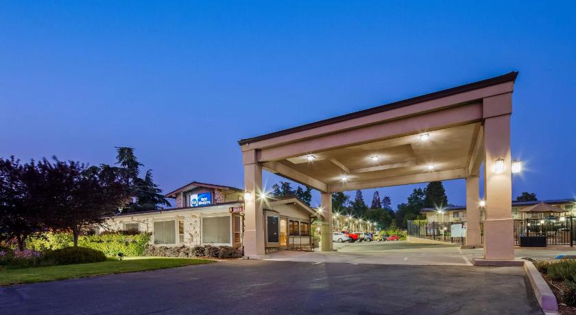 Best Western Golden Key photo
