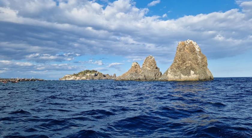 アチ・トレッツァ L'Isola e i Faraglioni house 3つ星 シングルルーム 眺望