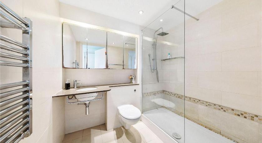 Two Bedroom Apartment - London ExCeL Stays photo