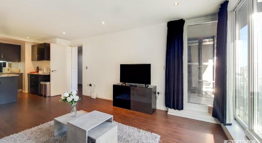 Two Bedroom Apartment - London ExCeL Stays photo