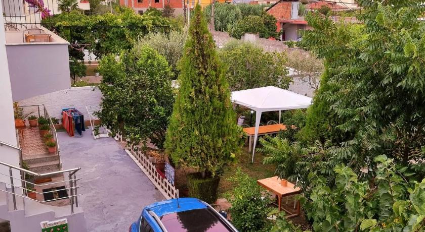 GUEST HOUSE VILA ELEZI photo