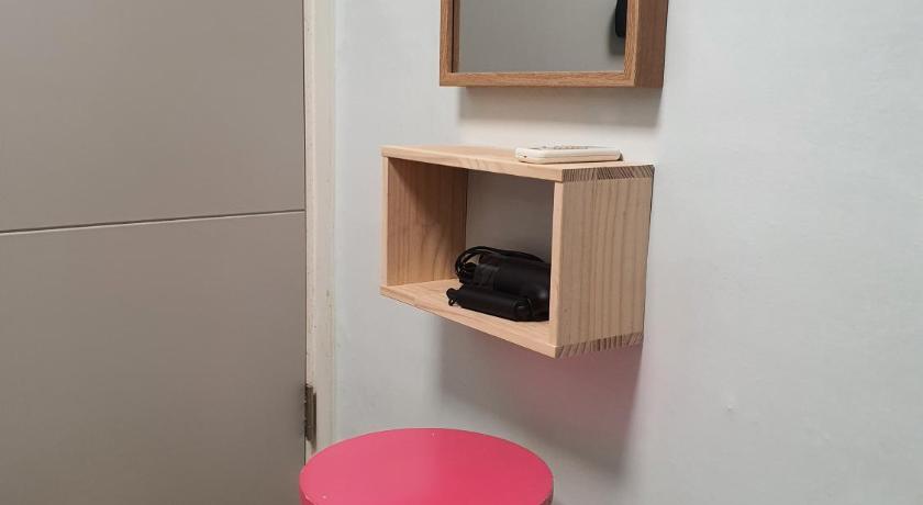 Image of Economy Twin Room 6