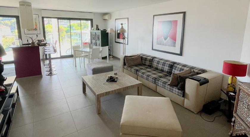 Grand 3 pièces avec terrasse vue mer tout confort