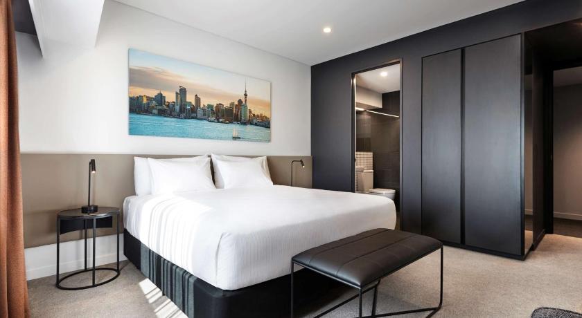 Travelodge Hotel Auckland Wynyard Quarter photo