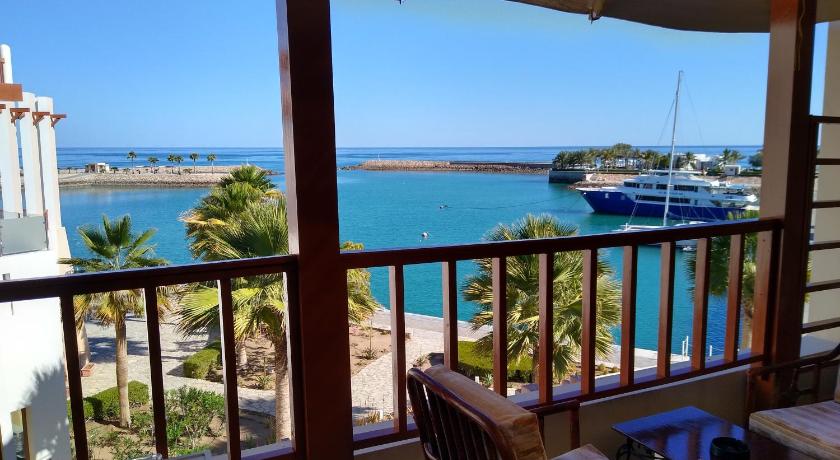 NomadTours Marina Apartment Jebel Sifah — Hotel in Muscat