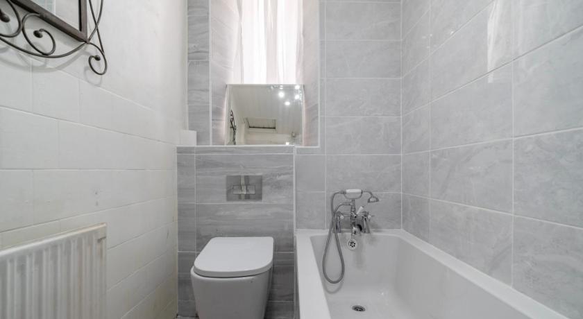 Image of Three-Bedroom Apartment 2