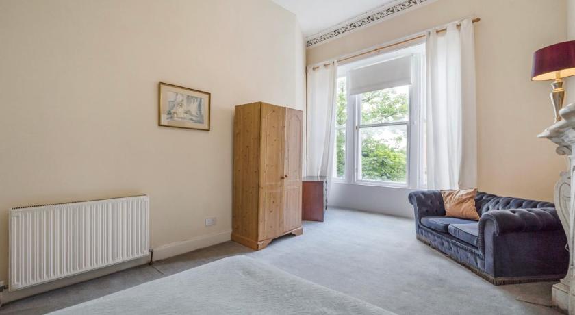 Image of Three-Bedroom Apartment 4