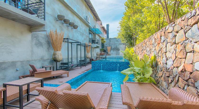 Lot 33 Boutique Hotel - image 8