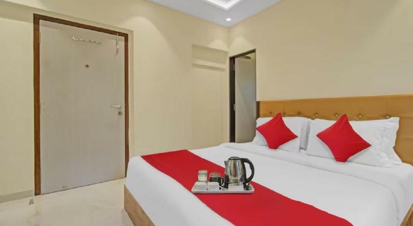 Hotel Sunrise Juhu photo