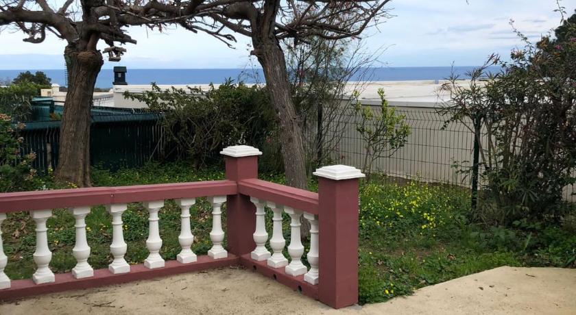 Foto de Maison au calme avec terrain et vue sur la mer - Reserva com desconto Agoda