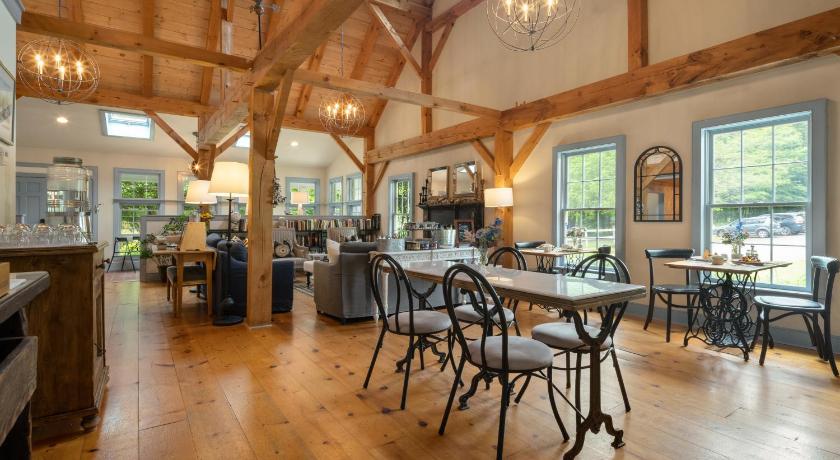 East Chatham Inn at Silver Maple Farm 2-Star Hotel exterior