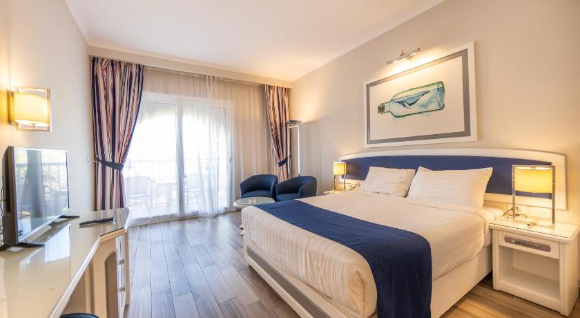Image of Superior Room Garden View 0