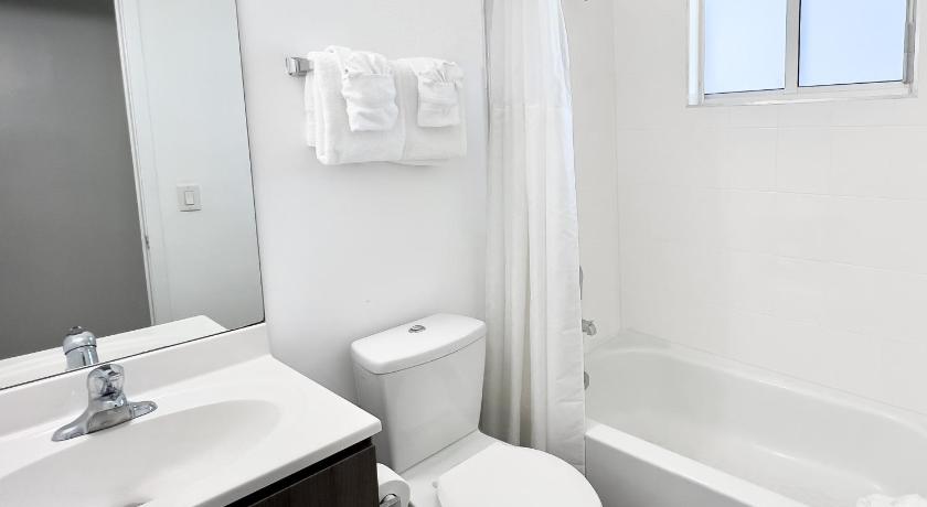 Image of Deluxe Queen Studio 2