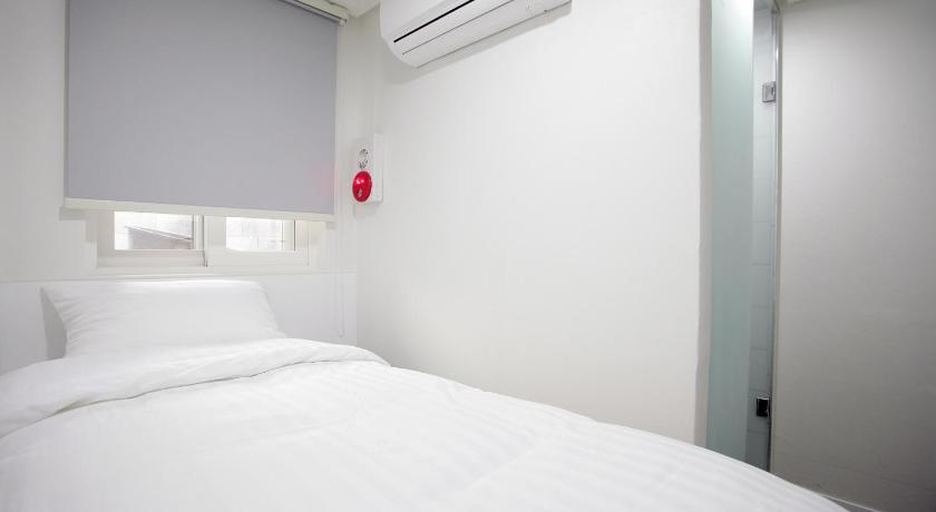 Image of Single Room 3
