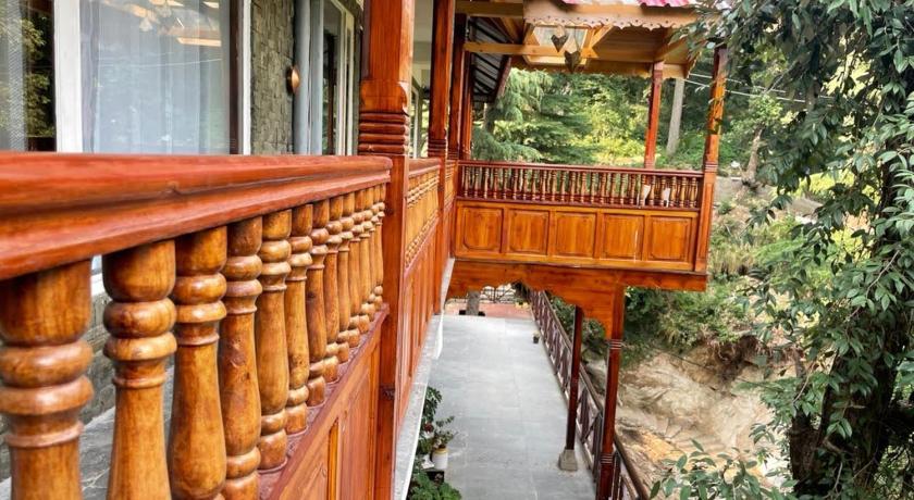 NotOnMap- Cedar House photo