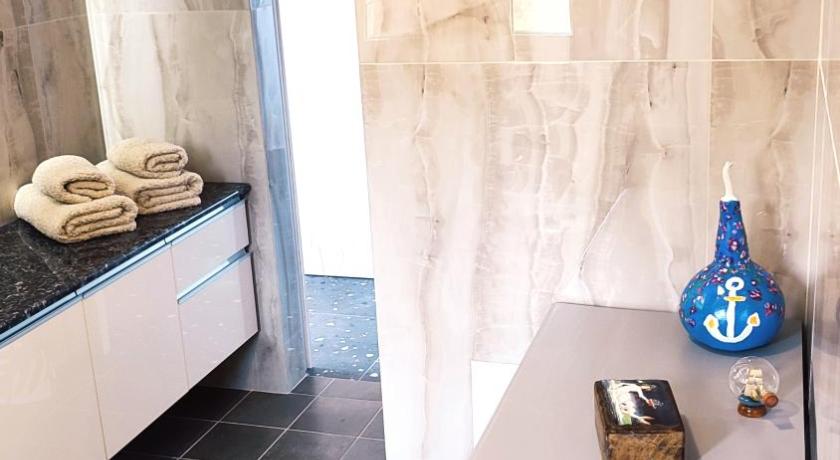 Image of Junior Suite with Sea View 9