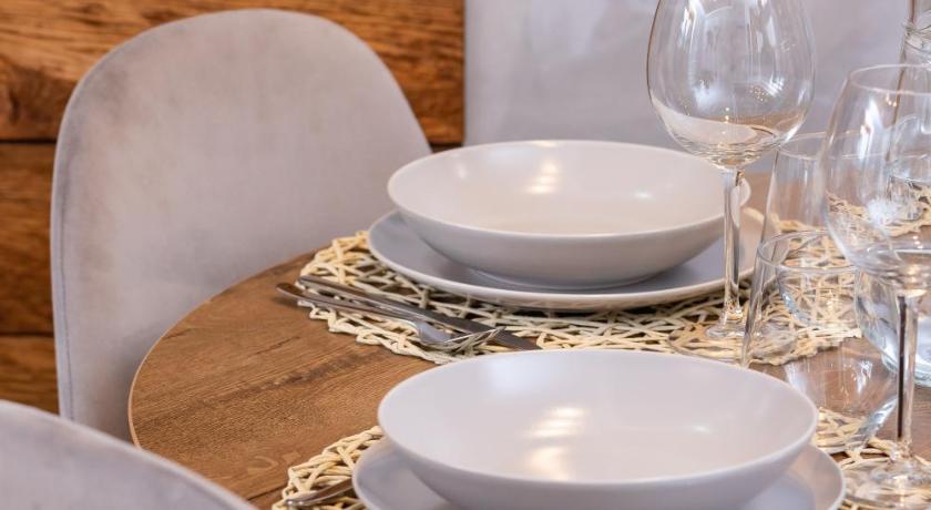 扎科帕内 Premium Apartments Salwatorianska Mountain View Zakopane by Renters Prestige 4星级 民宿 餐厅