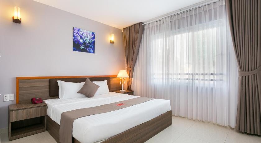Image of King Suite with Ocean View 0