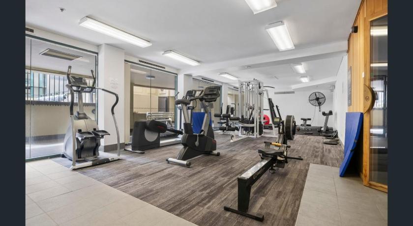 2 Bed 2 Bath Apartment in Braddon, Canberra - Pool, Gym and Free Parking photo